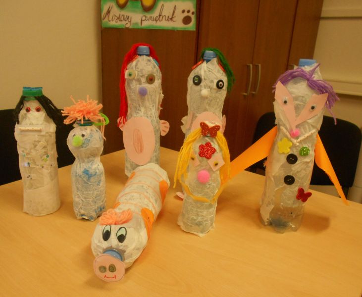 Prezentacja powstałych zabawek z butelek plastikowych